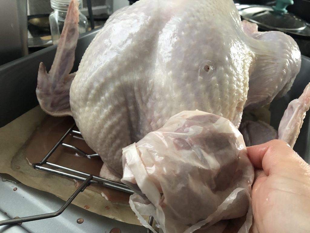  simpel turkey recipe removing giblet bag