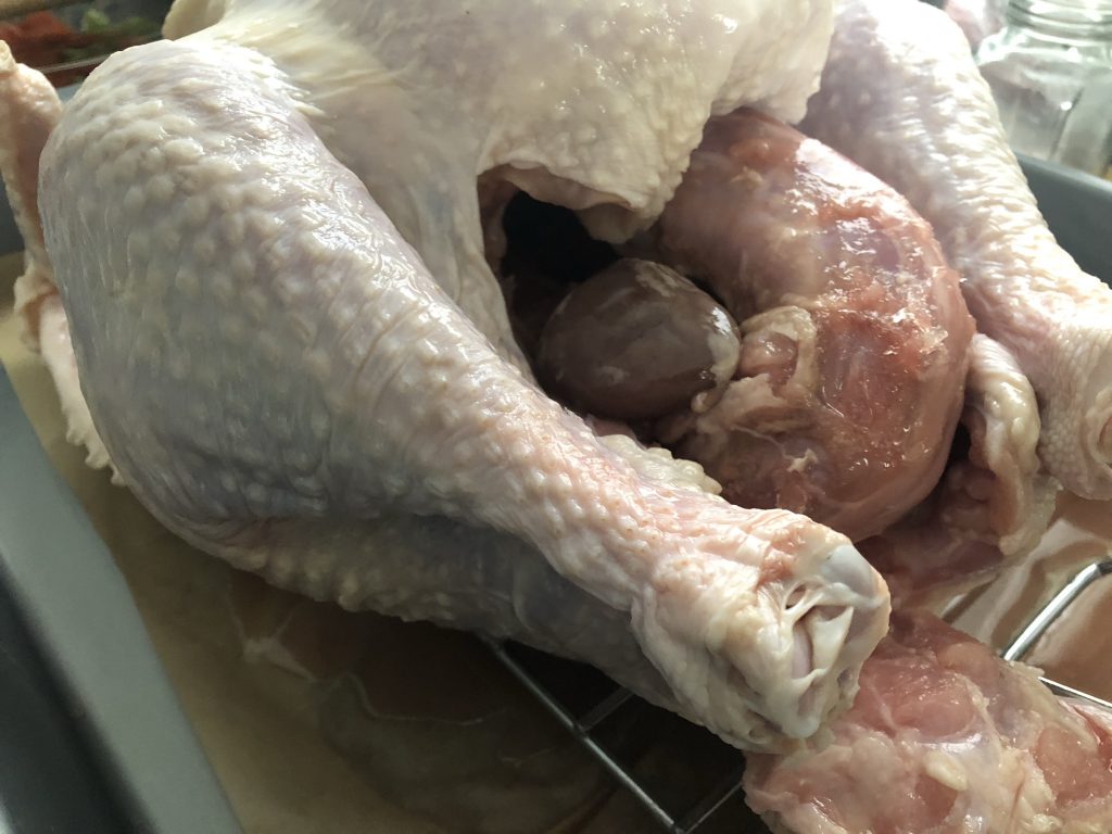 how to cook a turkey the simple way remove neck and heart